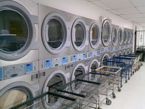 Super Cleaners & Laundromat